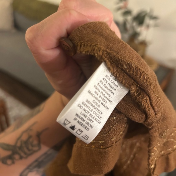 Linen Embroidered Shirt - Picture 5 of 5